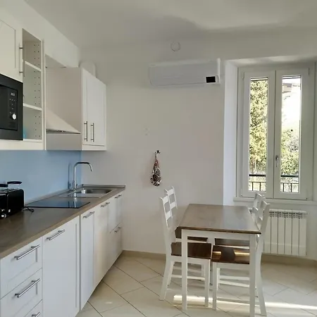 Domus Graziana - Front Daire