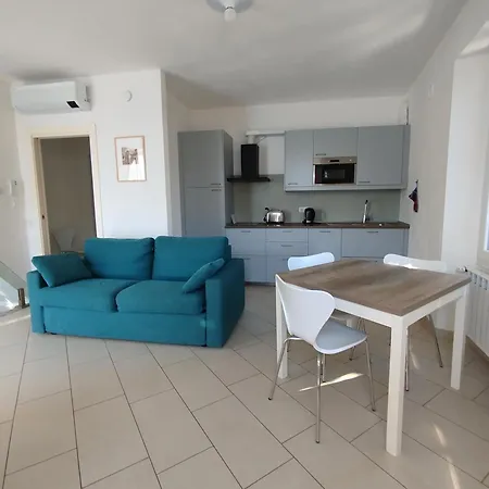 Domus Graziana - Front Apartment Oliveto Lario